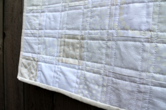 white quilt detail 2