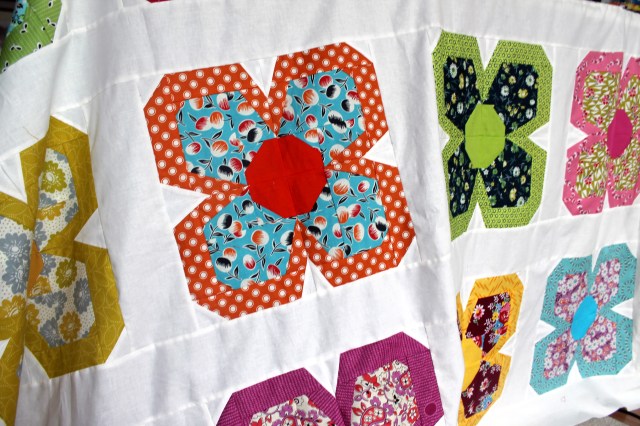 Zakka flower quilt top detail 3