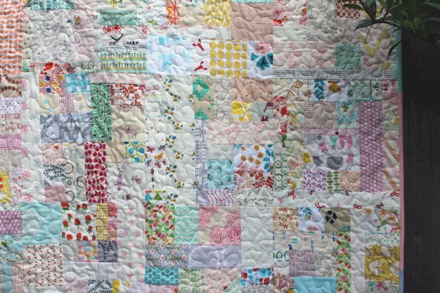 scrap vortex quilt detail 2