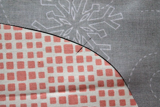 mark center of block