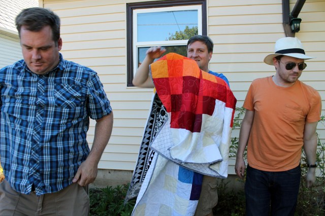 husband quilt holders