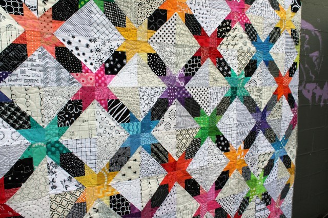 star cross quilt detail 3